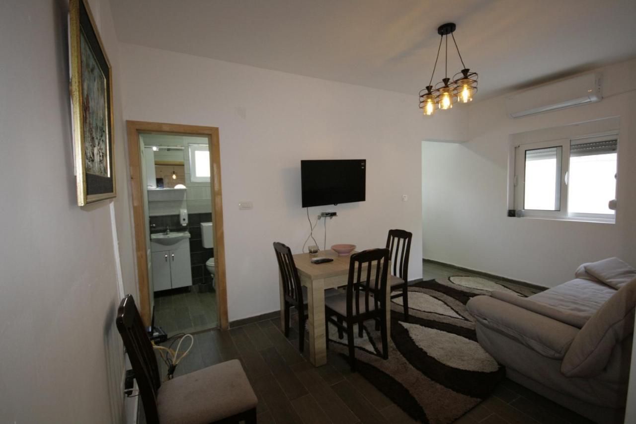 Apartmani Srdanovic Tivat Zewnętrze zdjęcie
