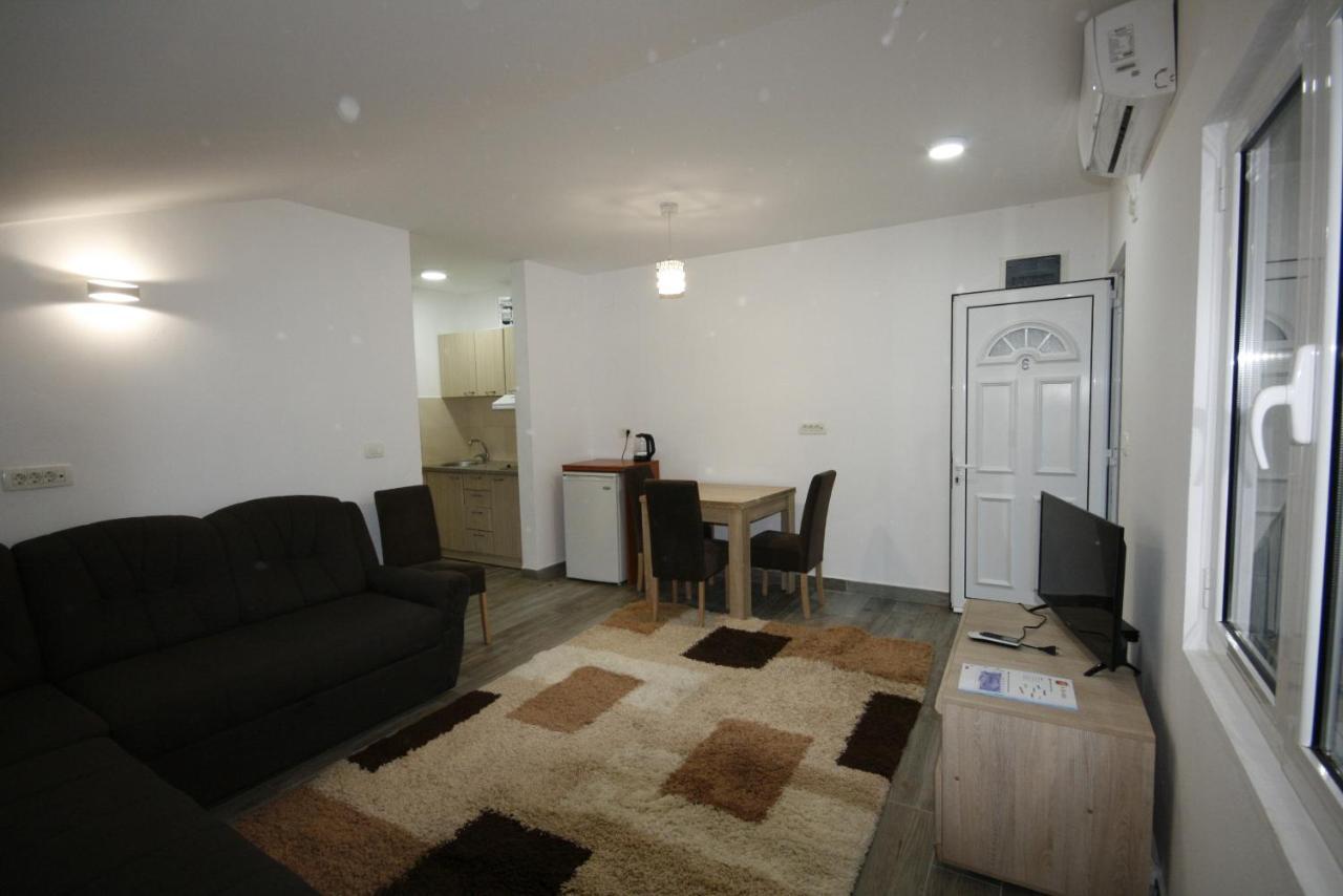 Apartmani Srdanovic Tivat Zewnętrze zdjęcie