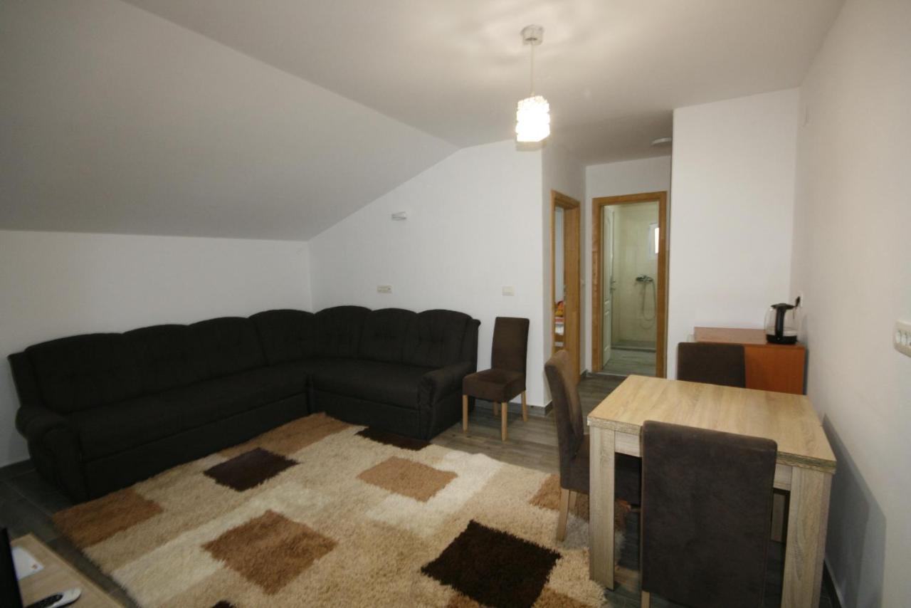 Apartmani Srdanovic Tivat Zewnętrze zdjęcie