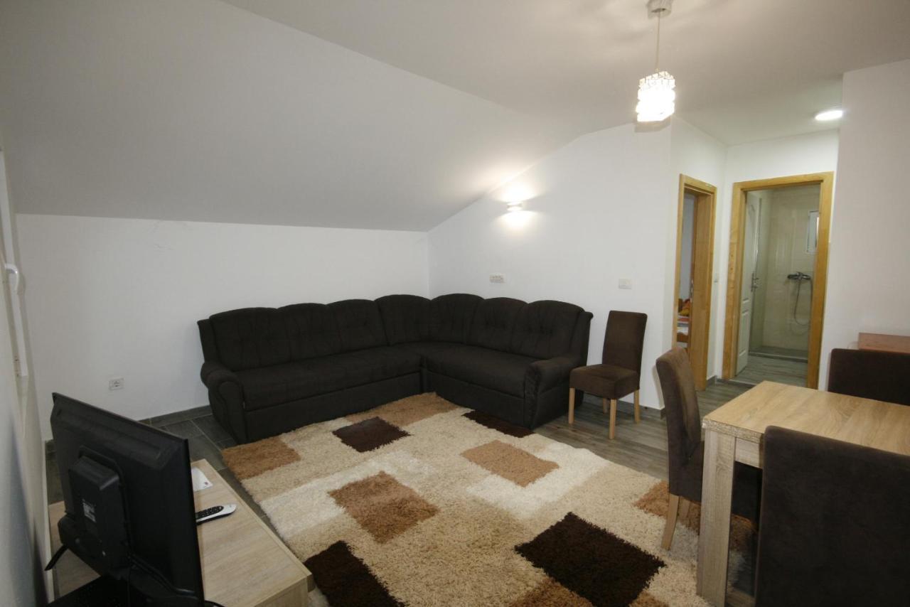 Apartmani Srdanovic Tivat Zewnętrze zdjęcie